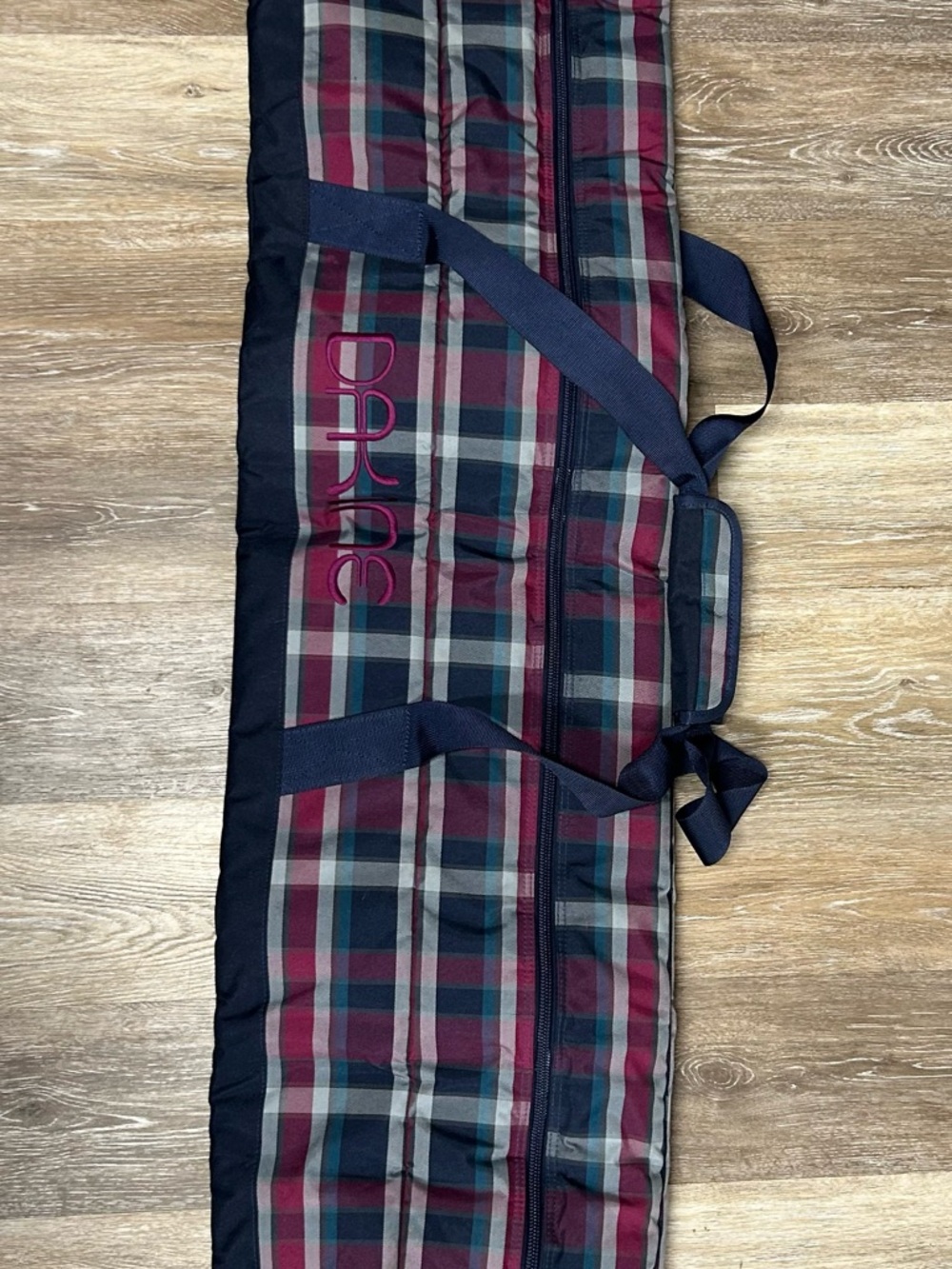 Dakine 170cm Plaid Ski/Snowboard Bag in Burgundy, Navy & Gray